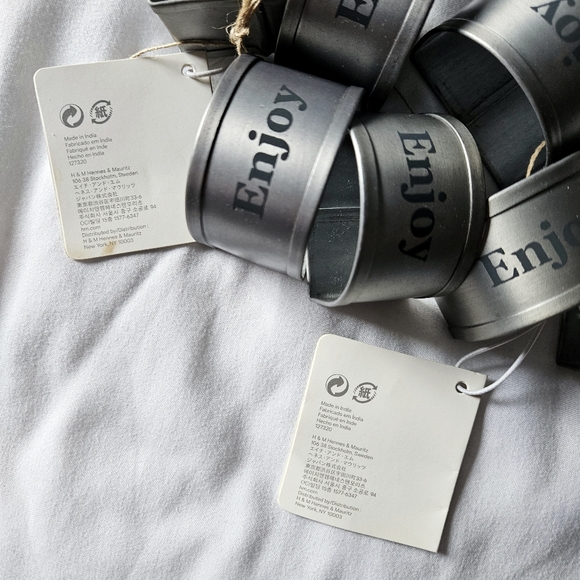H&M Napkin Rings Sets - Picture 2 of 3